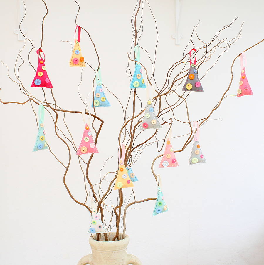 make your own felt christmas tree decorations by crafty alchemy ...